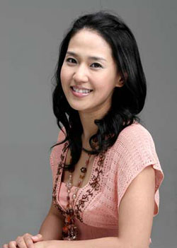 Lee-Yun-Kyung-01