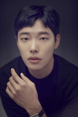 Ryu Jun Yeol32