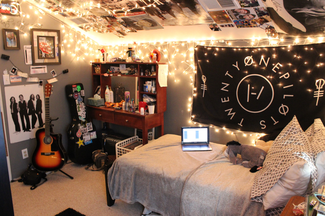 Allegri Residence/Linas Room Dumbledores Army RolePlay Wiki FANDOM powered by Wikia Allegri Residence/Linas Room Dumbledores Army RolePlay Wiki FANDOM powered by Wikia