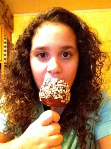 File:Carmel Apple .jpg