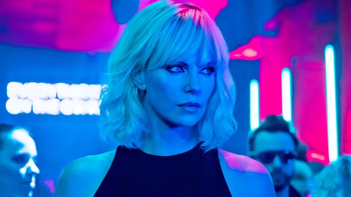 atomic blonde review charlize theron feature Cropped