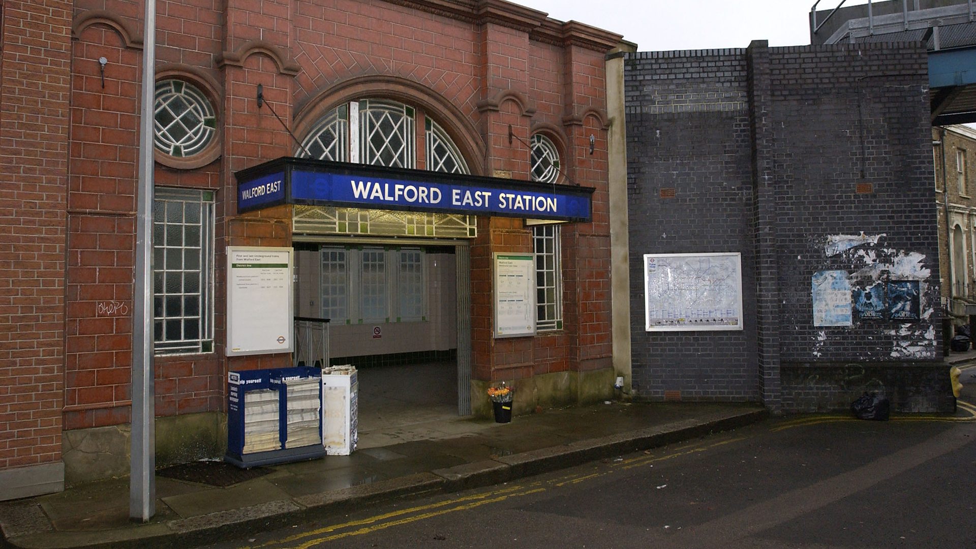 walford eastenders tour