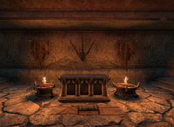 ESO M Ahnengrab Altar