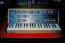 Minimoog-b