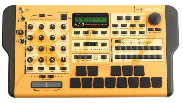 File:XL-7 Command Station.jpg
