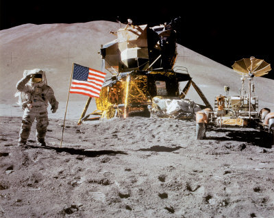 Nasa-astronaut-rover-flag-on-moon-spaceshots