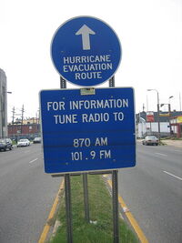 450px-Hurricane Route sign Tulane Avenue floodlines