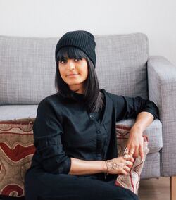Haleh Esbak