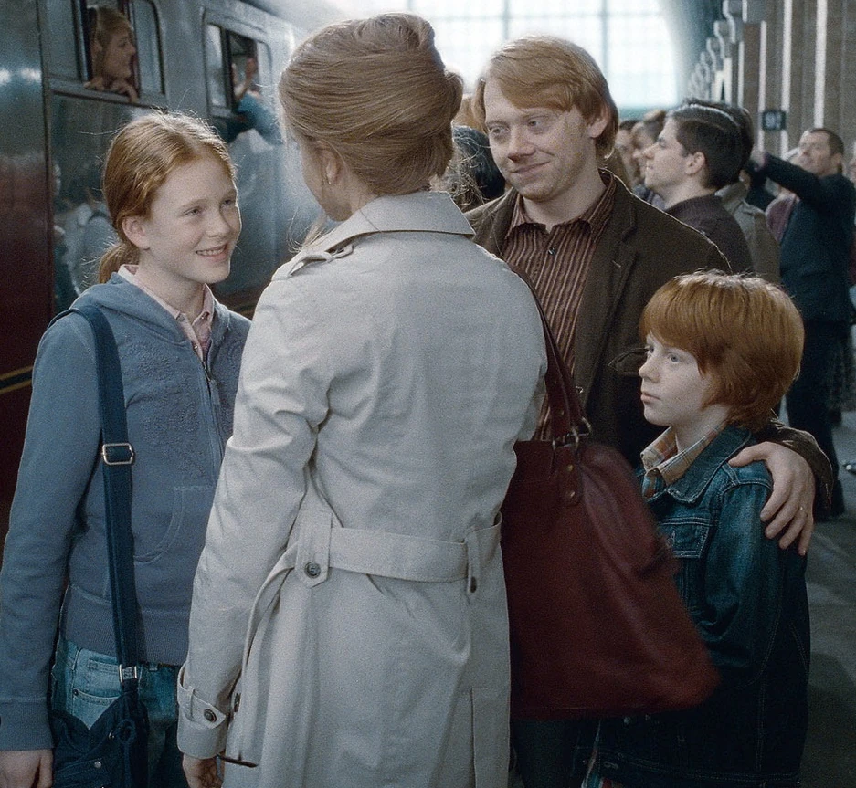 Imagen P7 Familia Weasley Granger Harry Potter Wiki Fandom Powered By Wikia 5991