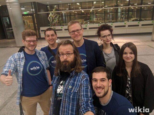 Archivo:Gamescom 2016 - Equipo de Wikia.jpg