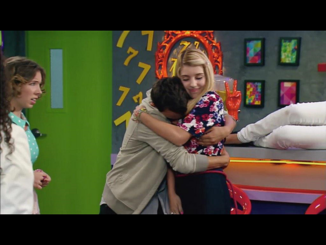 File:Miego hug.png