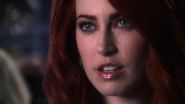 Image - Maxima (played by Charlotte Sullivan) Smallville Instinct 73 ...