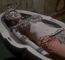 Valerie Leon mummy