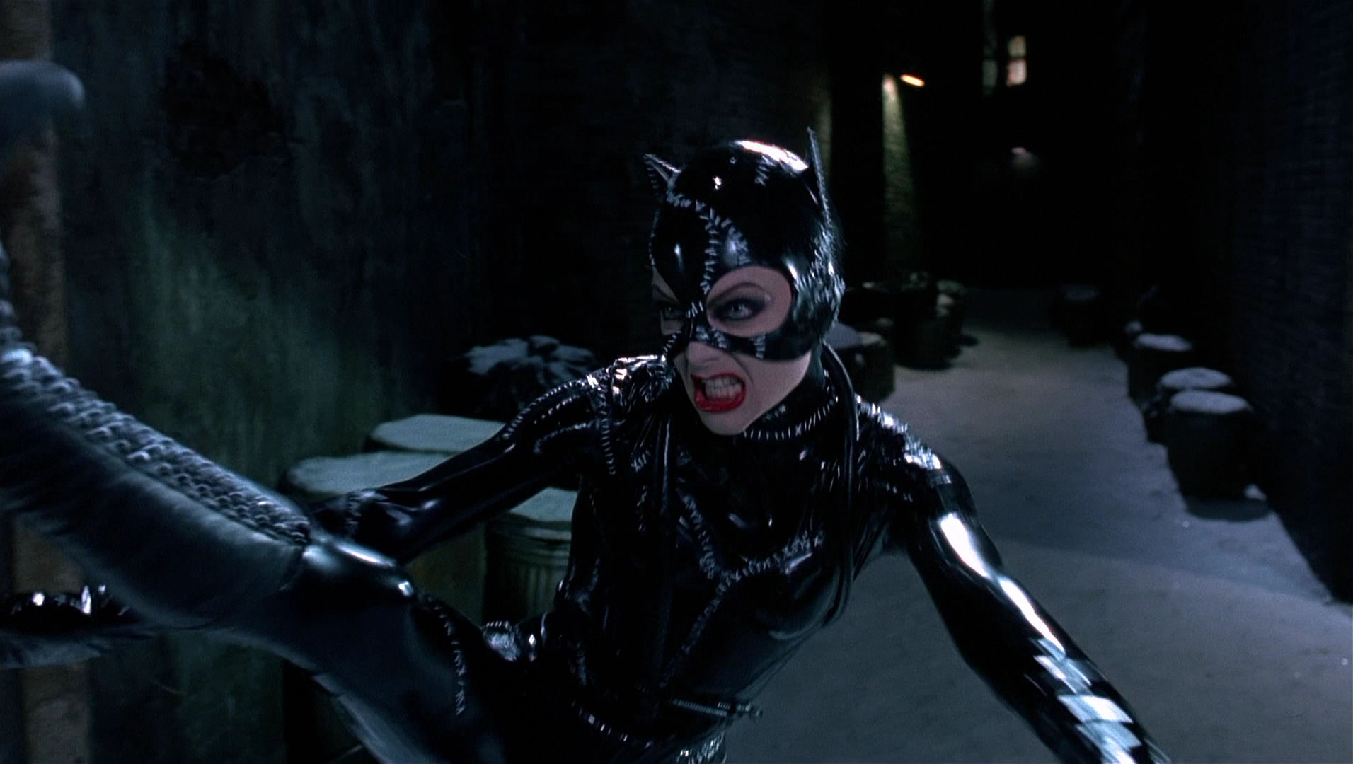 Image Selina KyleCatwoman (played by Michelle Pfeiffer) Batman Returns 32.jpg EvilBabes
