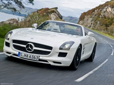 Mercedes-Benz-SLS AMG Roadster 2012 800x600 wallpaper 01