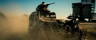 Expendables 2 UK Land-Rover Defendor 110