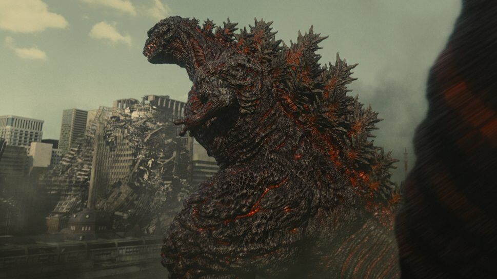 Shin Godzilla wrecks a city