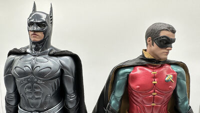 Batman Forever Hot Toys Figures Vividly Bring Batman and Robin Back to the 90s