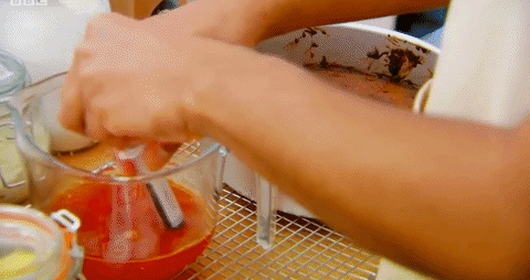 tamal injecting cake