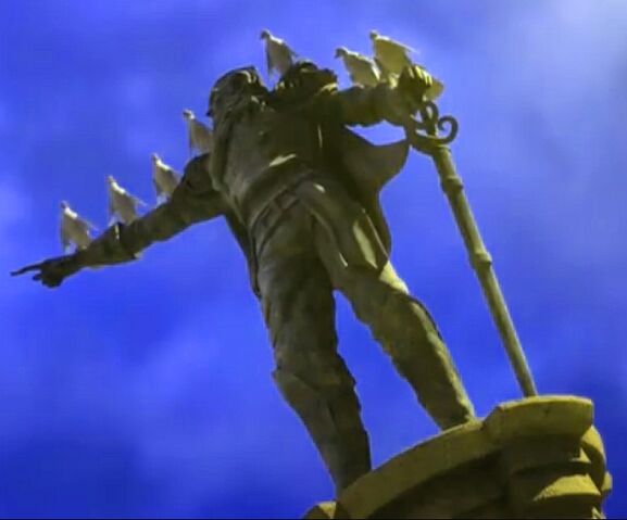 File:Logan's Statue Small.jpg