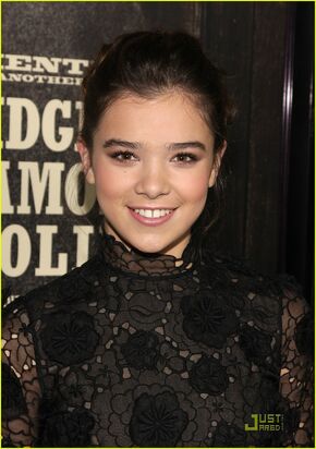 Hailee-steinfeld-true-grit-justin-20