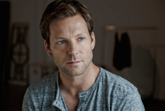 Jamie-bamber-snapshot