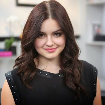 Ariel-Winter-Interview-Video