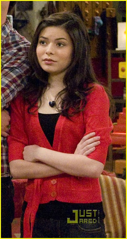image miranda cosgrove icarly ichristmas 02 jpg fashion wiki icarly christmas
