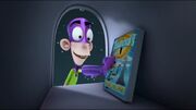 Fanboy reaches into mailbox s2e20a