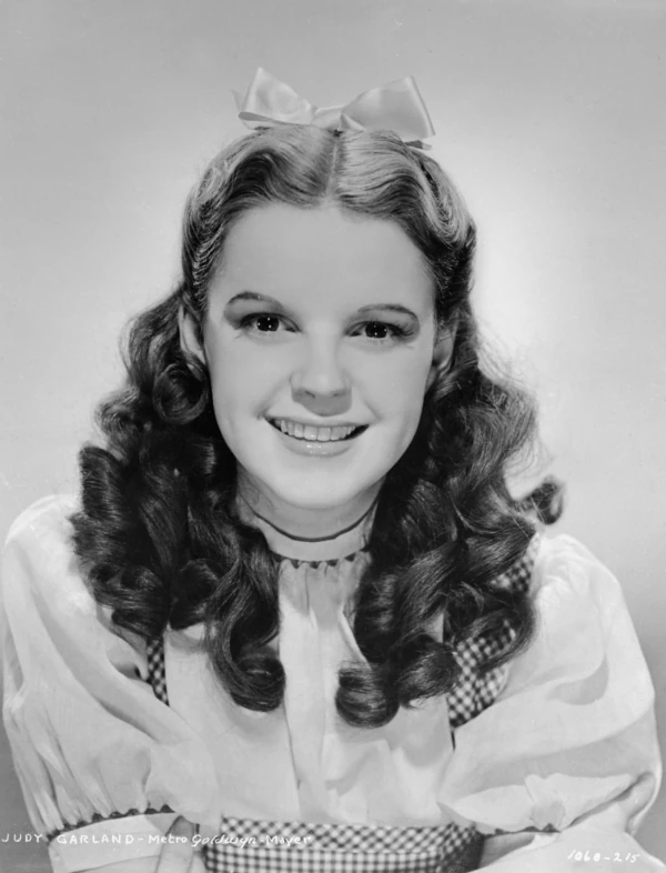 Judy Garland | Moviepedia | FANDOM powered by Wikia