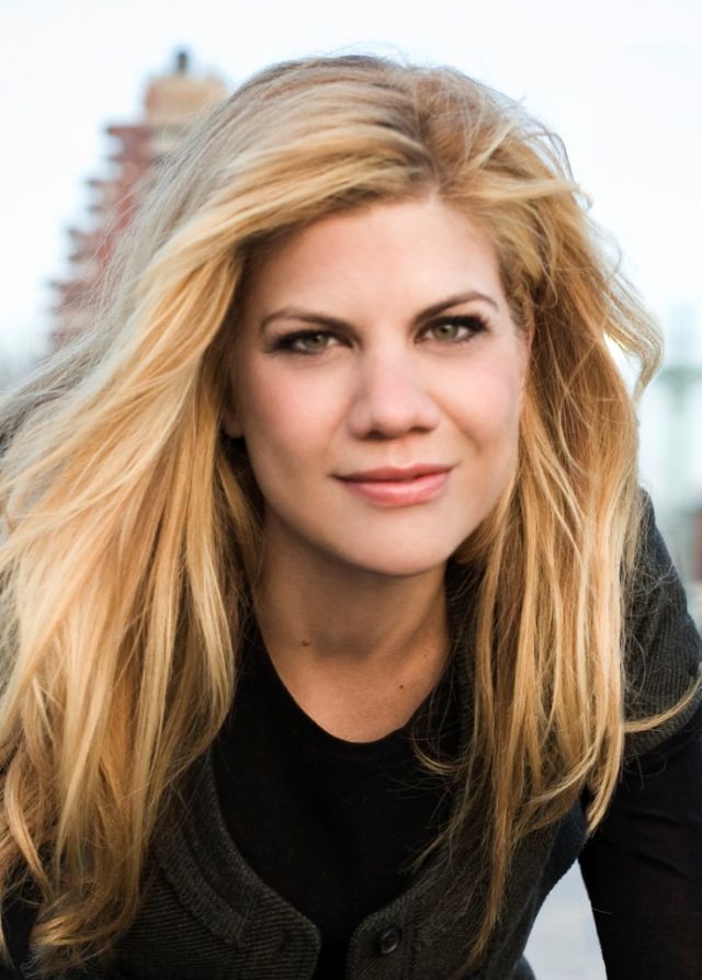Kristen Johnston | Moviepedia | FANDOM powered by Wikia