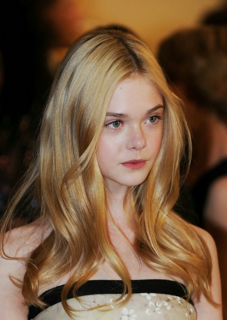 Elle Fanning at cannes 2019