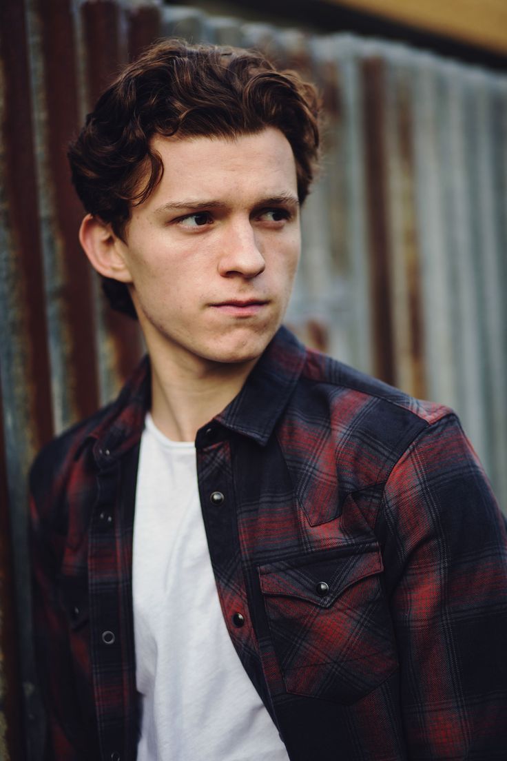 Tom Holland Moviepedia FANDOM powered by Wikia