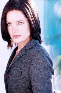 Gina Holden01