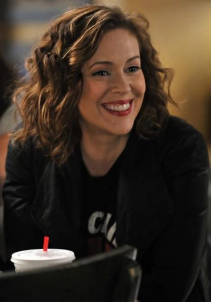 Phoebe Halliwell Forever Charmed Wikia Fandom