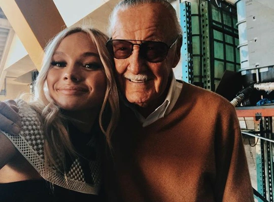 Image - SDCC Comic Con 2017 - Natalie Alyn Lind and Stan Lee.png | The