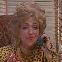 Estelle Leonard Friends Central Fandom