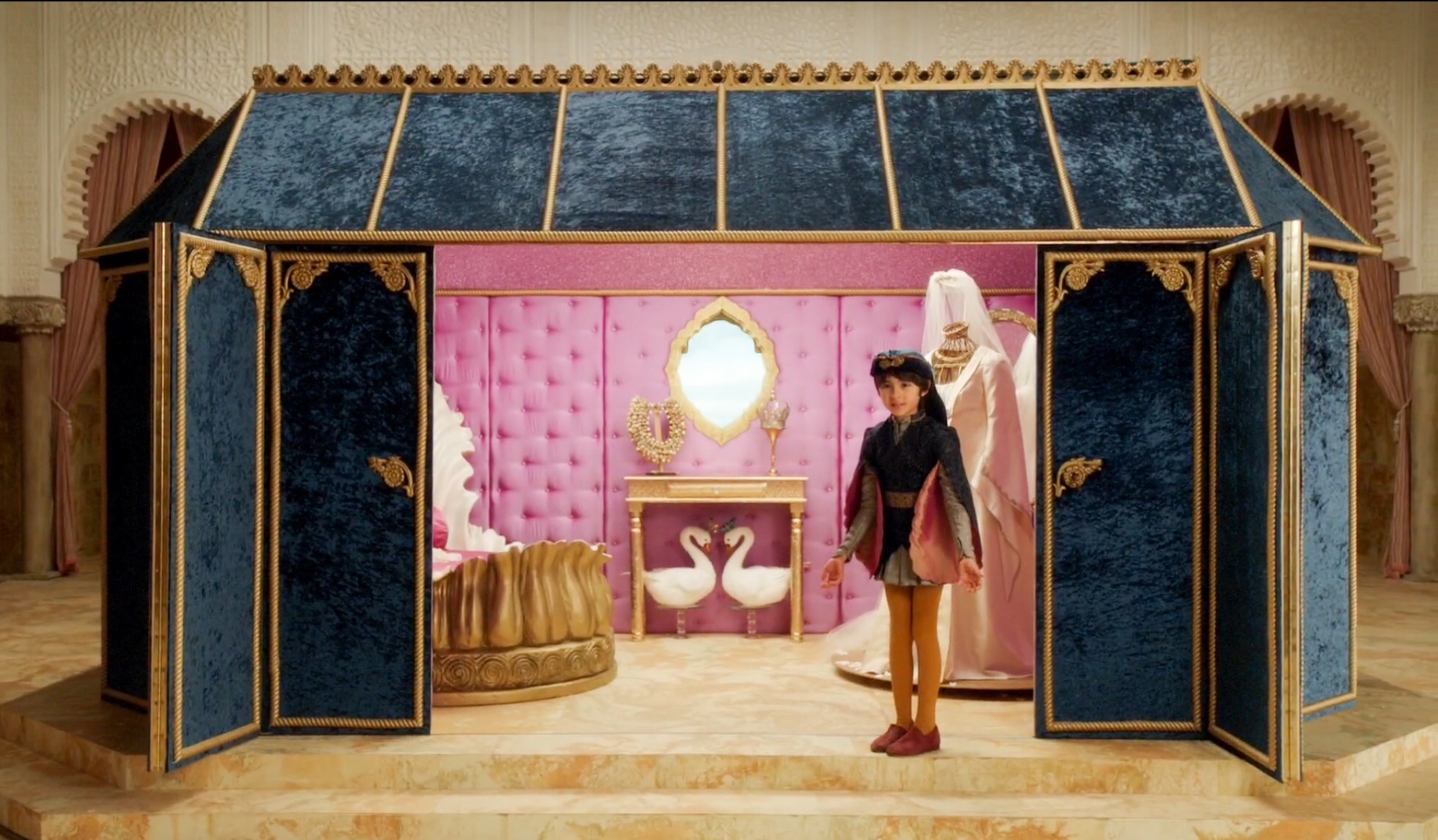 isabella doll house