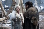 Jon et Daenerys parlant de Sansa 8x01