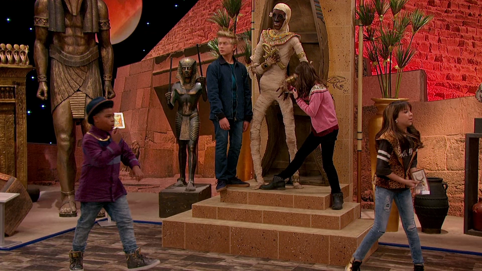 Image The Very Old Finger (69).png Game Shakers Wiki FANDOM