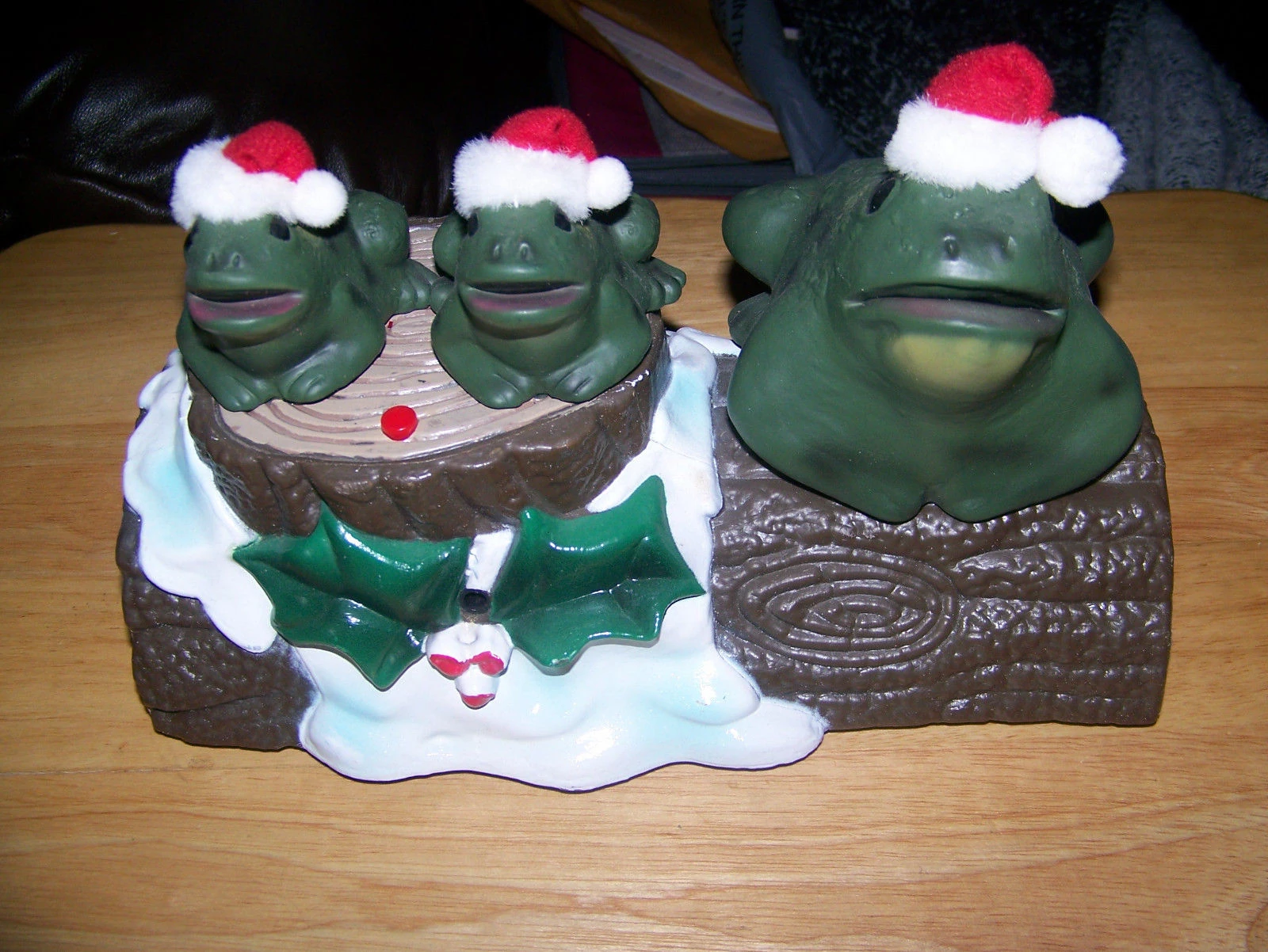 Christmas Frog trio Gemmy Wiki FANDOM powered by Wikia