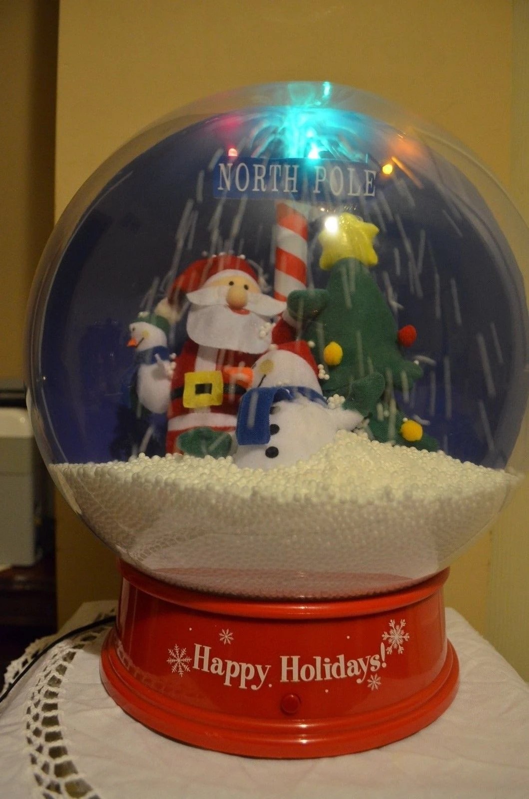 Image VTG. GEMMY NORTH POLE ANIMATED MUSICAL SNOW GLOBE W SANTA