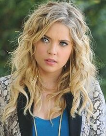 58583978b7652806a5397c68cb232194--hanna-marin-wild-hair