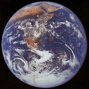 Apollo17 earth
