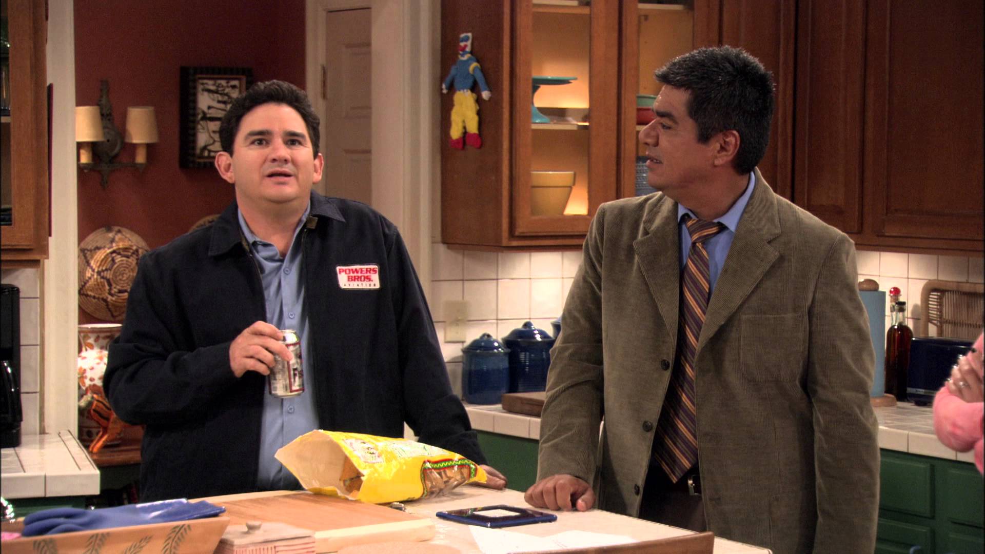 Image Ep 6x9 George And Ernie George Lopez Wiki Fandom Powered By Wikia 9129