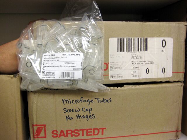 File:1p5mlscrewcaptubes.jpg