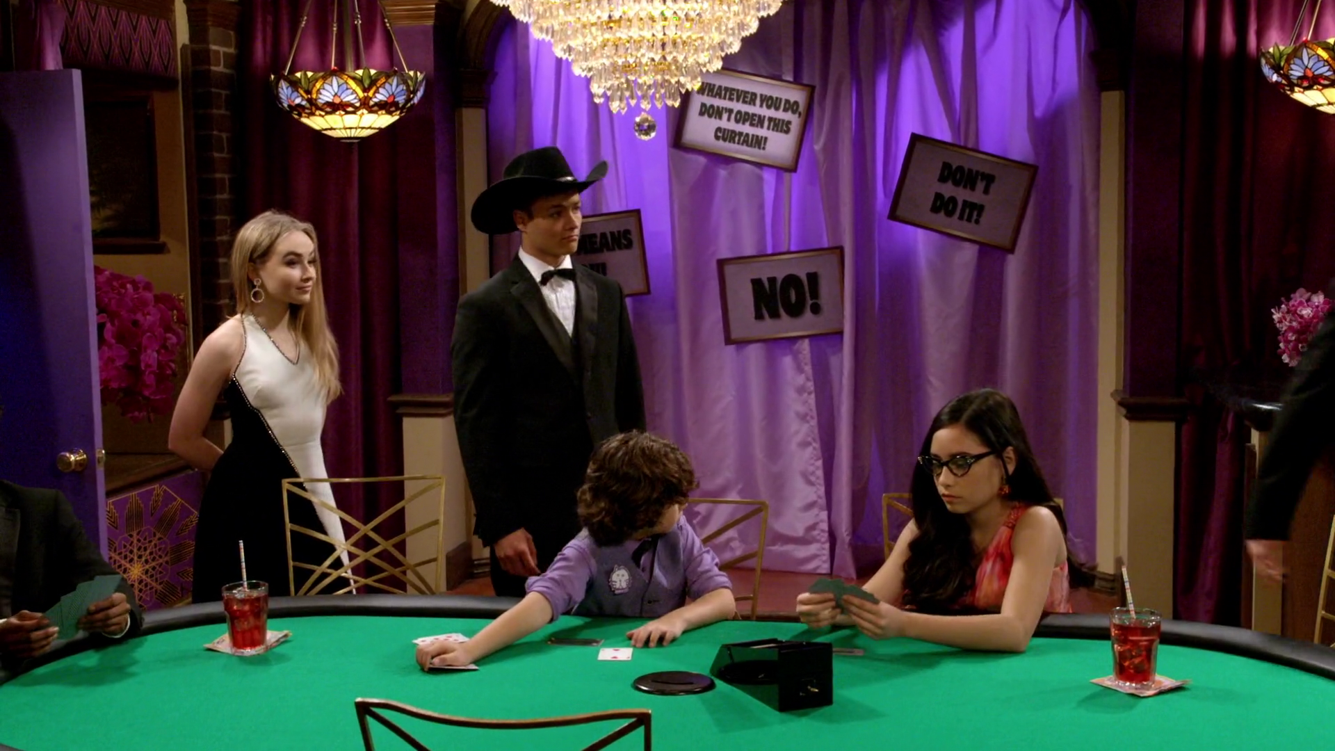 Girl Meets Ski Lodge Part 1 Gallery Girl Meets World Wiki Fandom