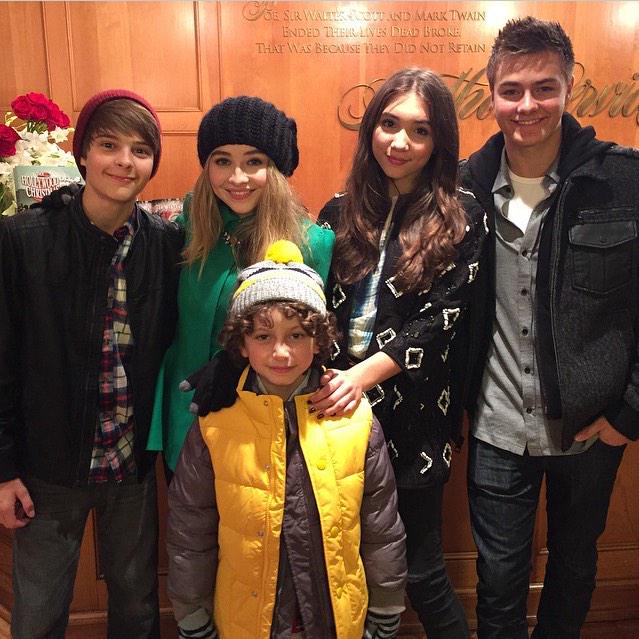 girl meets the new year wiki New year's eve is a 2011 american romantic comedy film directed by garry marshall the film runs away to times square, where she sees seth being kissed by another girl, lily, unaware that he had been kissed against his will kim then goes to a restaurant to meet sam, who had succeeded in delivering his speech. girl meets the new year wiki New year's eve is a 2011 american romantic comedy film directed by garry marshall the film runs away to times square, where she sees seth being kissed by another girl, lily, unaware that he had been kissed against his will kim then goes to a restaurant to meet sam, who had succeeded in delivering his speech.
