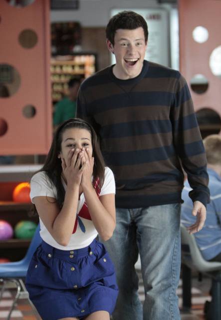 Image Glee 1x05 Rachel Berry Finn Hudson Promo 08 Mid Glee Tv Show Wiki Fandom Powered 