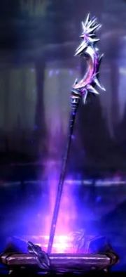 Lanza larga de Hades